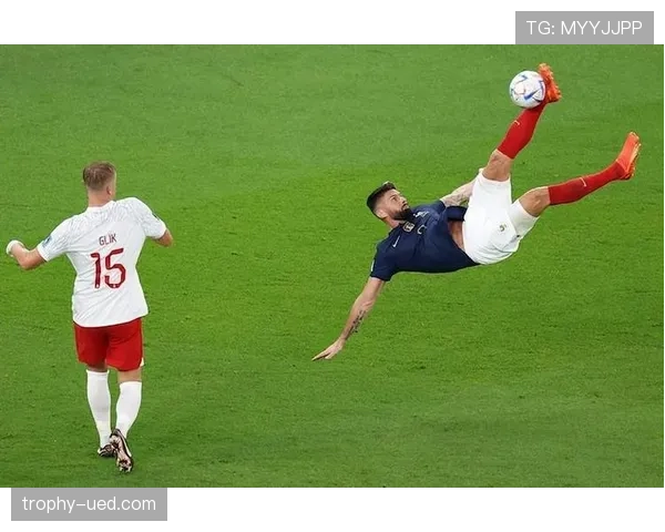 姆巴佩的速度如何通过反击战术重构比赛攻防结构